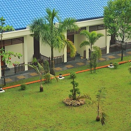 Royal Golden View Hotel Rangum Exterior foto