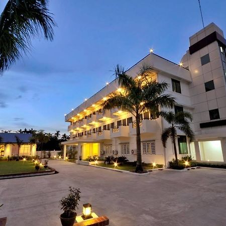 Royal Golden View Hotel Rangum Exterior foto