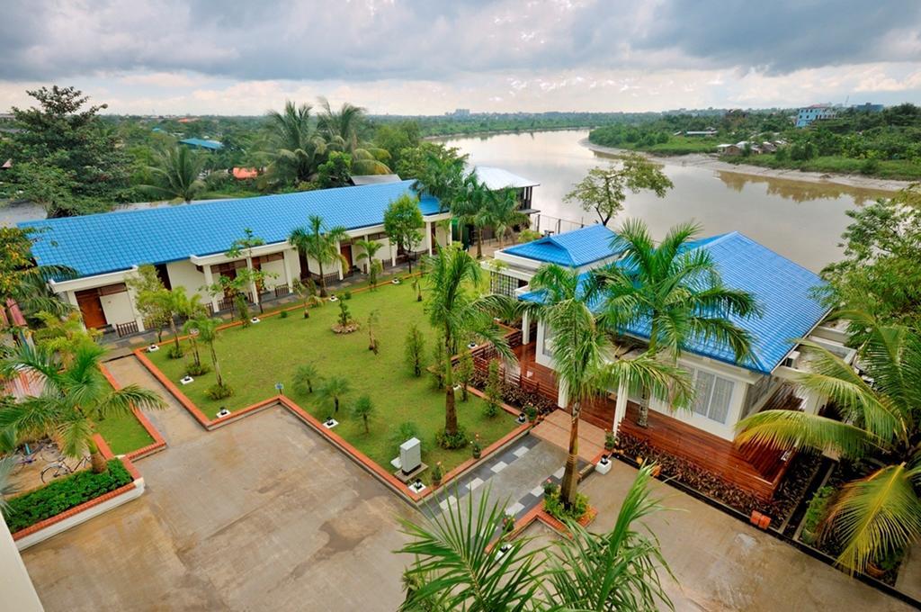 Royal Golden View Hotel Rangum Exterior foto