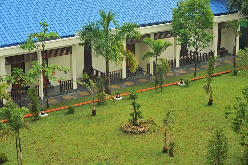 Royal Golden View Hotel Rangum Exterior foto